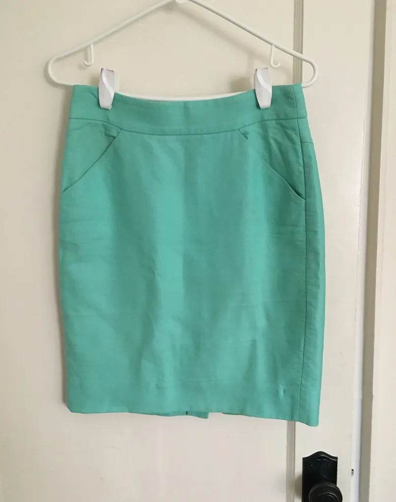 J CREW Pencil skirt, Size 0; Mint Colour photo 1