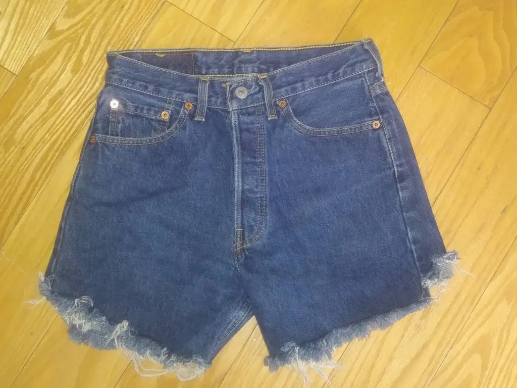 High-waisted Vintage Levis Cut-offs Dark Blue Sz 26-27 photo 1