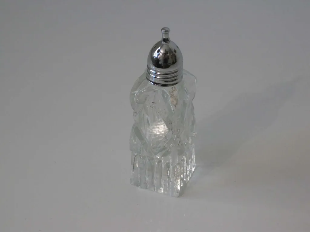 antique crystal salt/pepper shaker photo 1