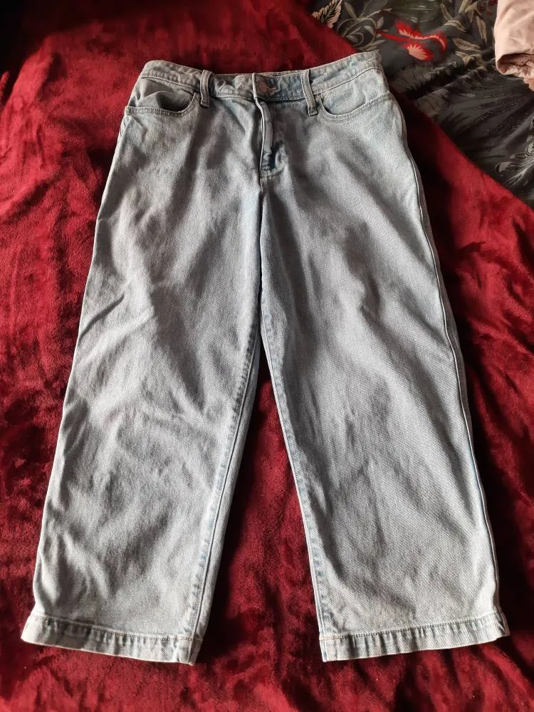 Old Navy Wide Leg Crop Jeans photo 1