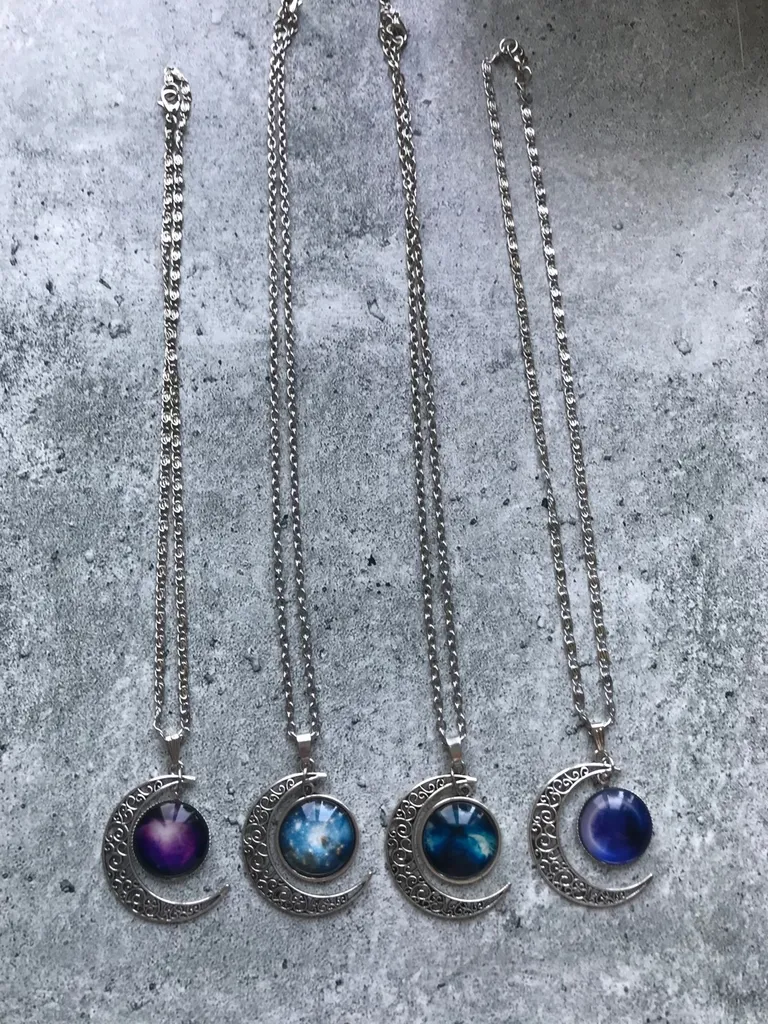 4x Moon Necklaces photo 1