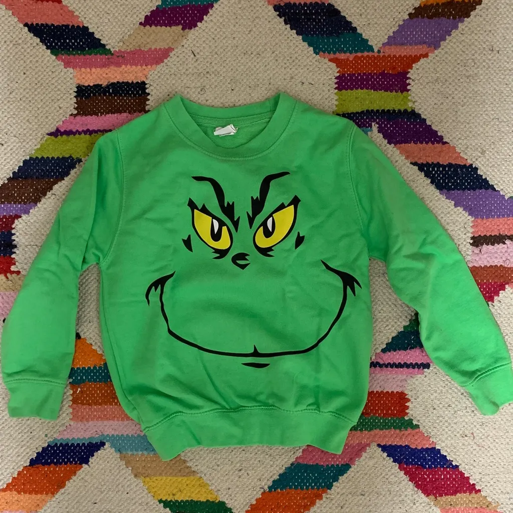 Kids “Grinch” Sweatshirt, Size 5/6 photo 1