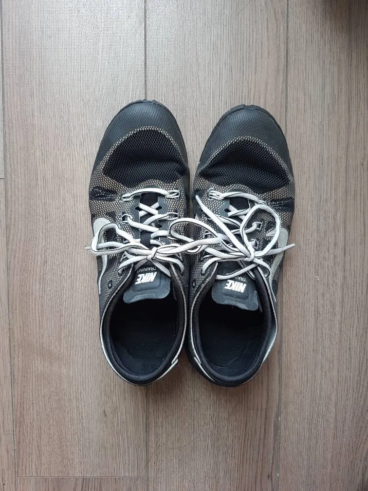 Nike Training Shoes Size 7.5 Women photo 1