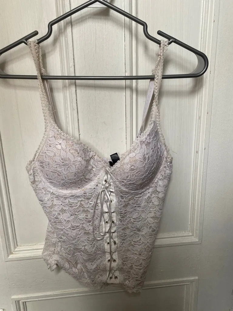 Corset type top photo 1