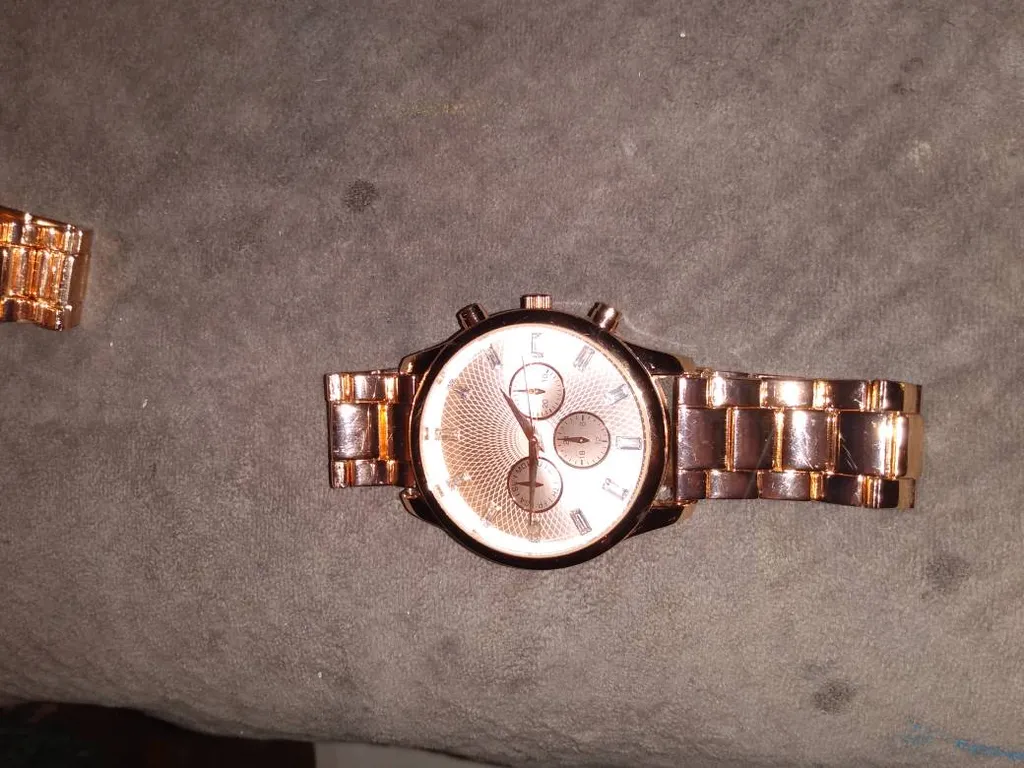 Ladies Watch photo 1