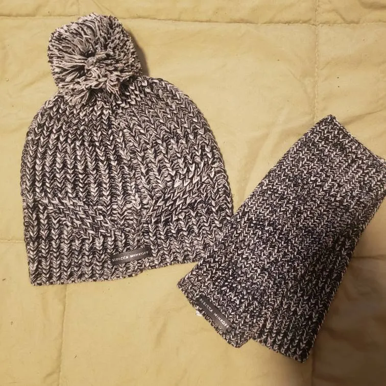 BRAND NEW Toque And Arm Warmer Set photo 1