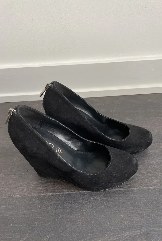 Also Velvet Heels Size 7.5ish photo 1