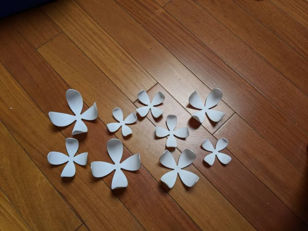 🆓 Flower Wall Decor photo 1