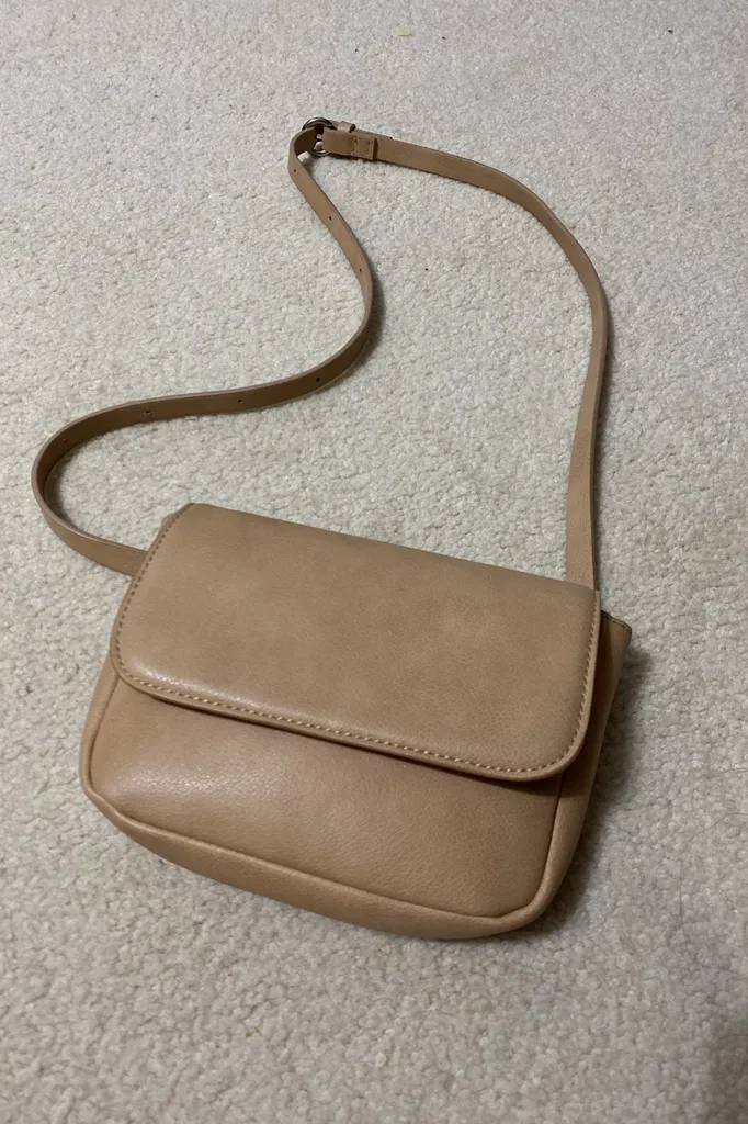 BNWT Oak + Fort Purse photo 1