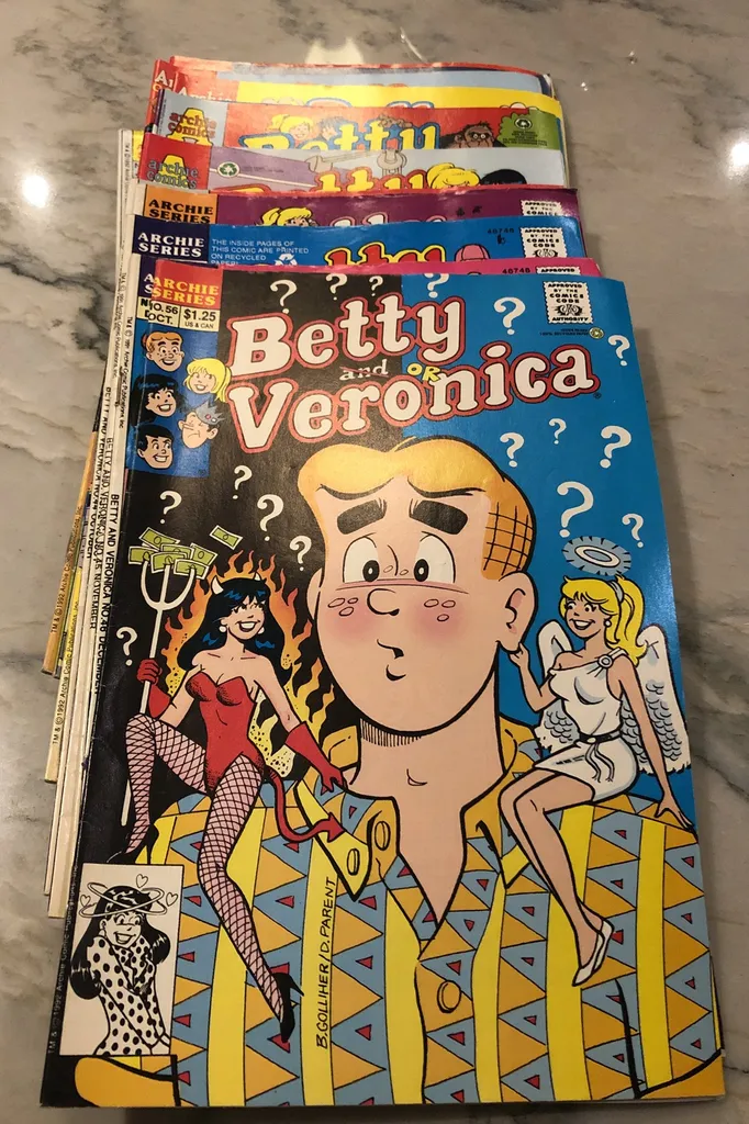 16 Betty And Veronica photo 1