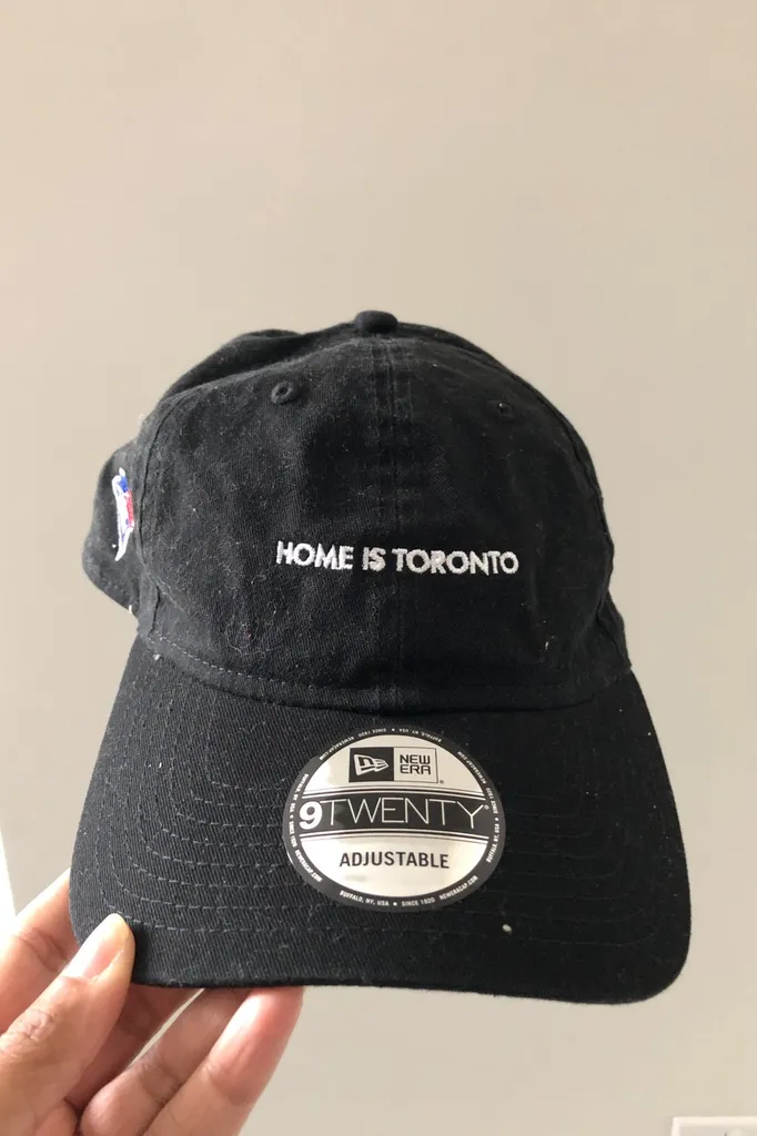 BNWT Black Hat photo 1