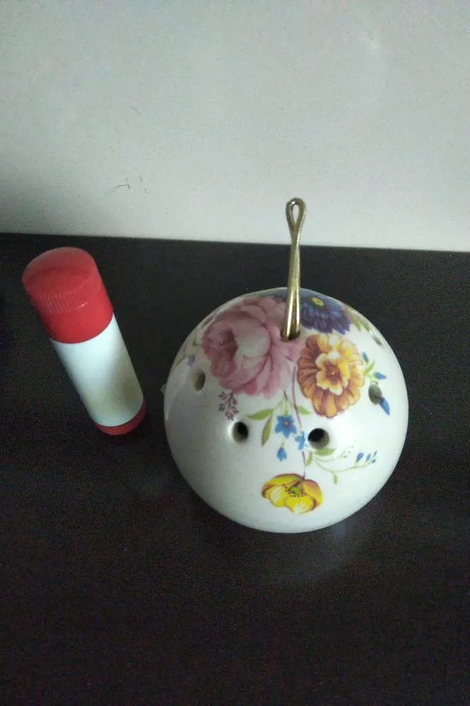 Free Vintage Pot Pourri Holder photo 1