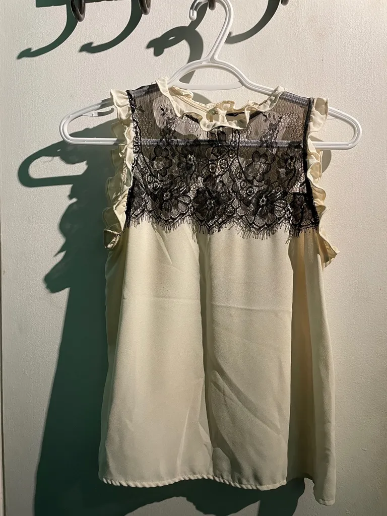 Zara Blouse XS photo 1