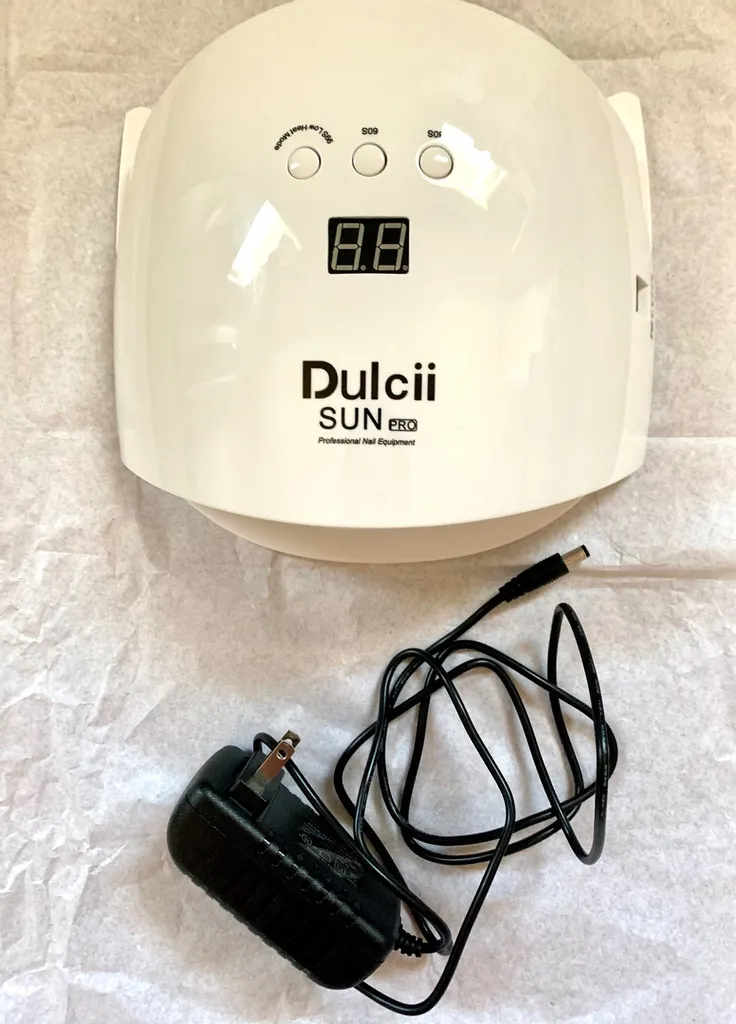 UV Nail Lamp photo 1