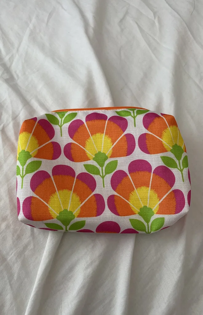 Clinique Pink & Orange Floral Makeup Bag photo 1