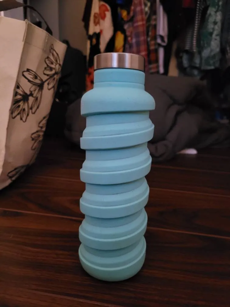 Que Water Bottle photo 1