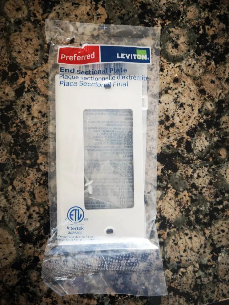 Electrical Outlet End Face Plate photo 1