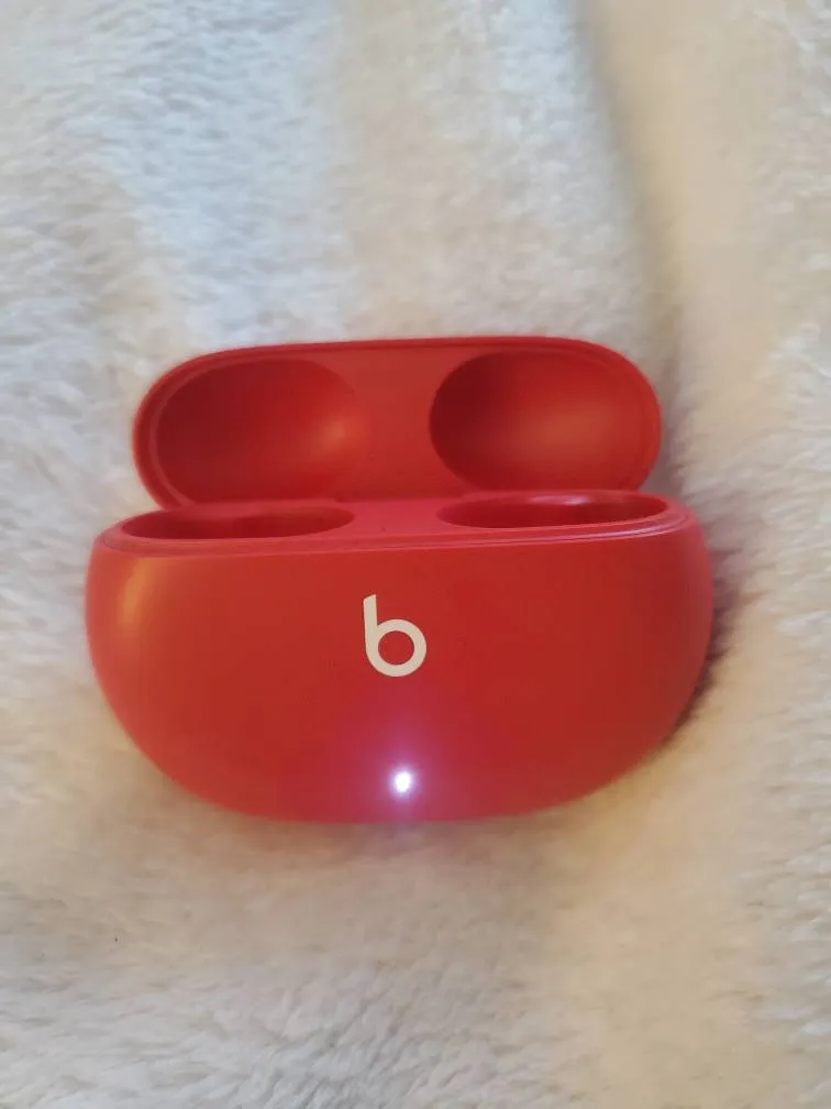 Beats Headphone Case/charger Only photo 1
