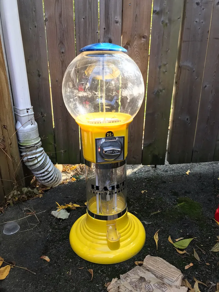 27 Inch Gumball Machine photo 1