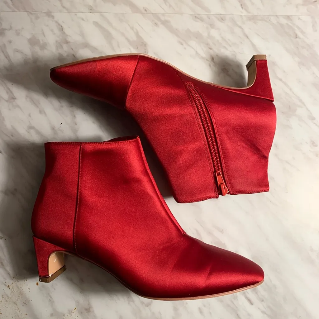 Red Satin Vera Moda Booties photo 1