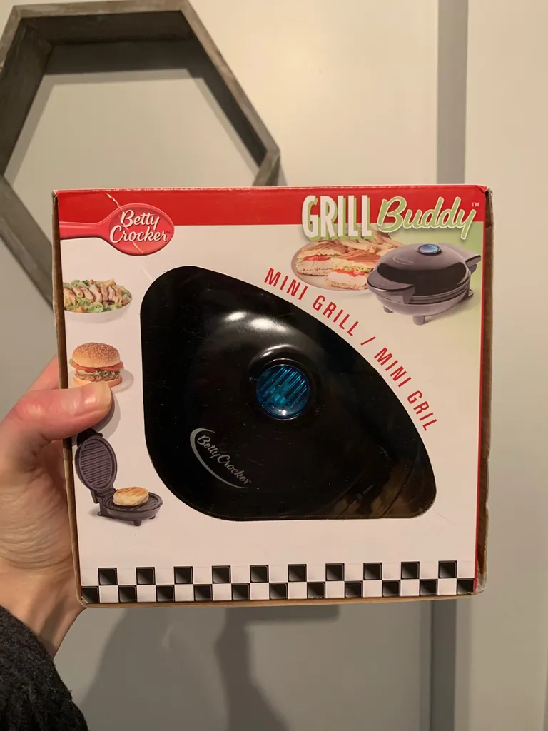 Grill Buddy Mini Grill photo 1