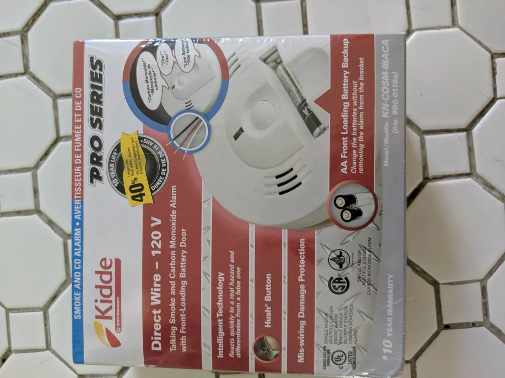 Carbon Monoxide Detector photo 1