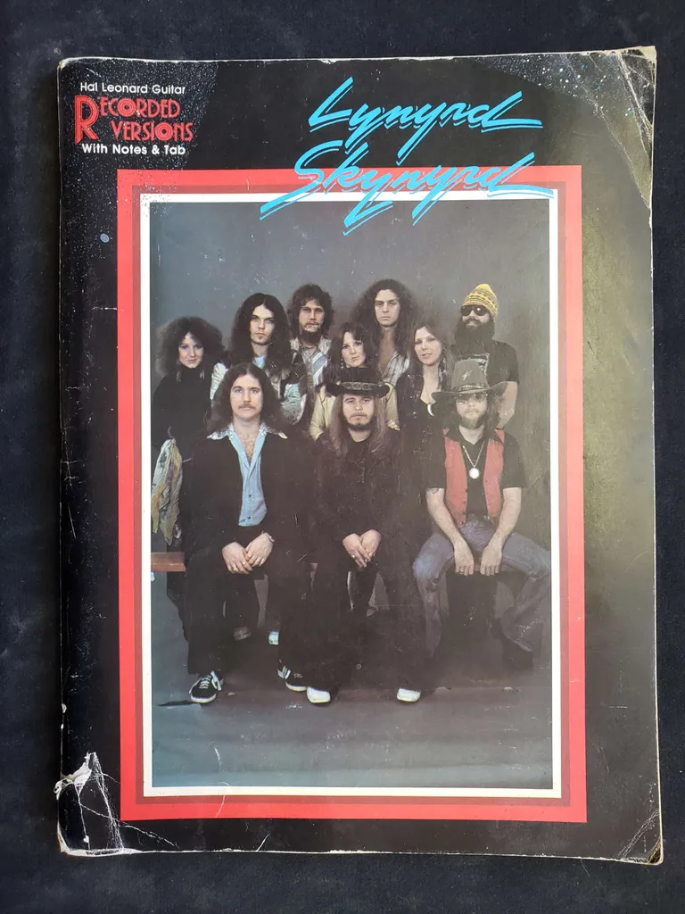 Lynyrd Skynyrd- notes and tab book. photo 1