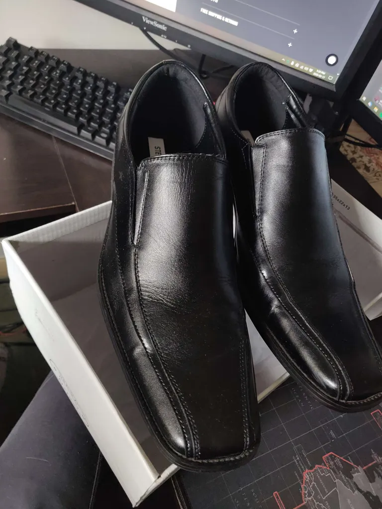 Steve Madden Black Leather Dress Shoes photo 1