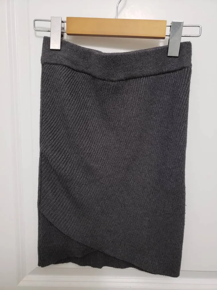 Zara Pencil Skirt photo 1