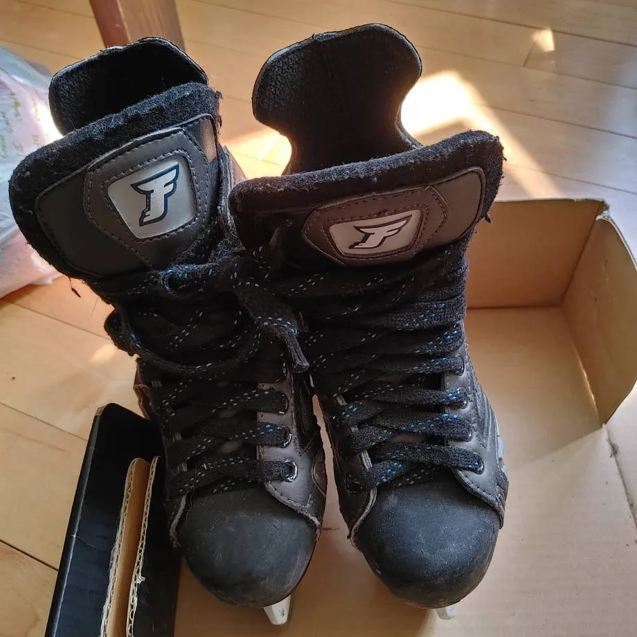 Ice Hockey Skates photo 1