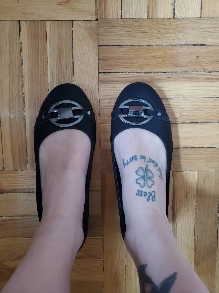 black flat shoes photo 1