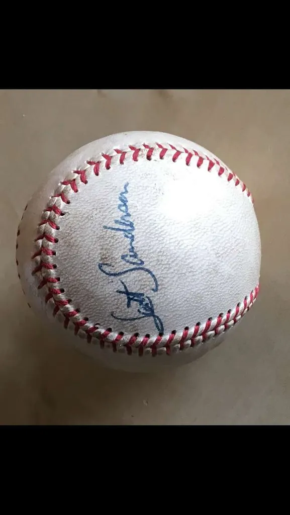 Major League baseball Autographed by Montreal Expos / Chicago... photo 1