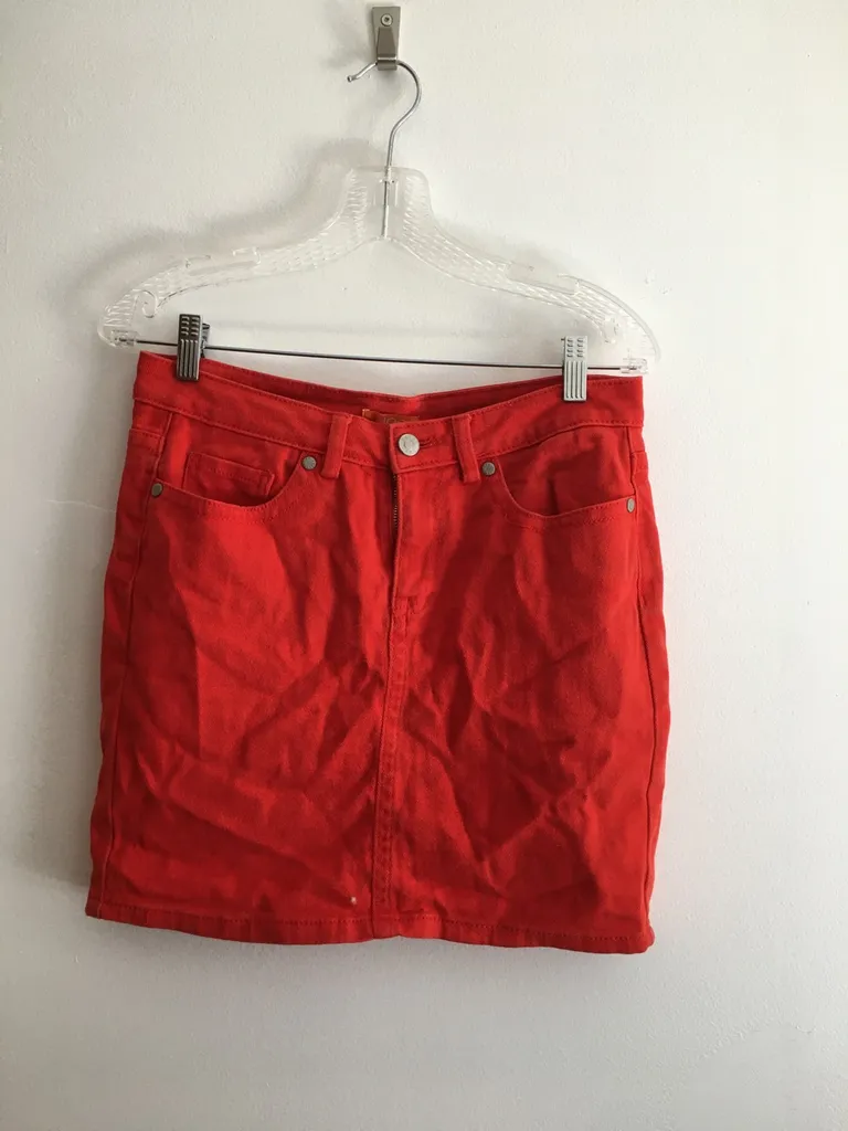 red skirt photo 1