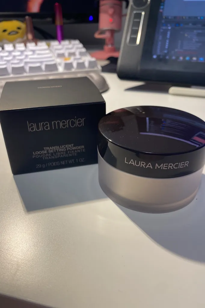 laura mercier Translucent Loos Setting Powder photo 1