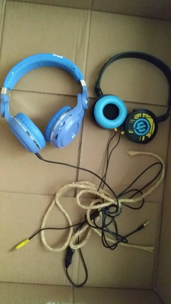 Rebunz Used Headphones photo 1