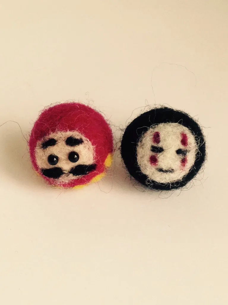 Faces 🇯🇵 Pin Set photo 1