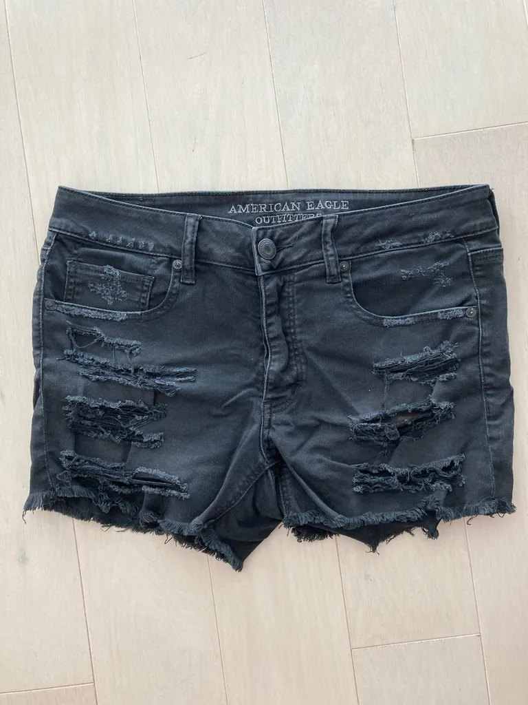 Short, Lululemons, Crop Tops & More! photo 1