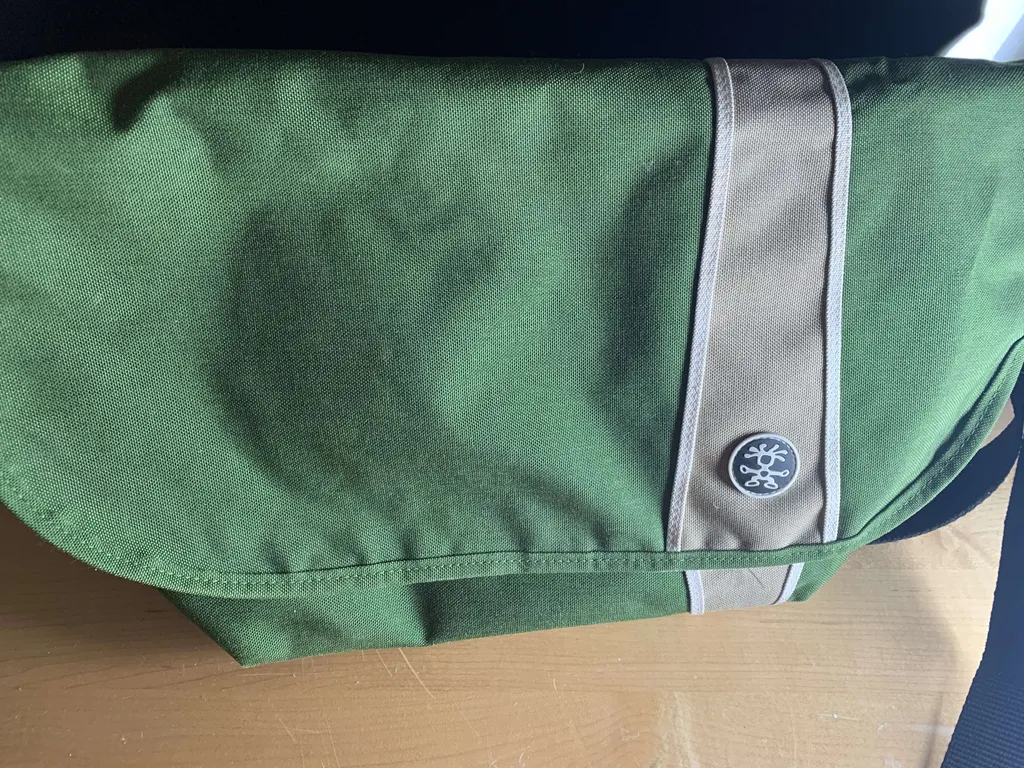 Crumpler The Western Lawn Messenger Bag photo 1