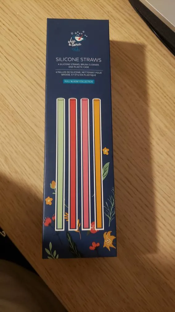 BNIB Silicone Straw Set photo 1