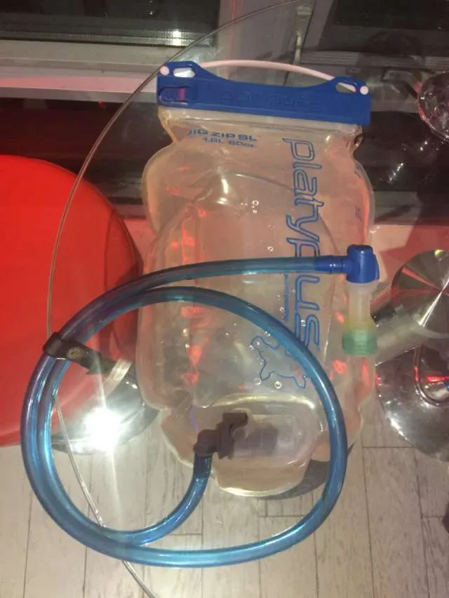 Hiking Camel Back Water Pack (1.8L) photo 1