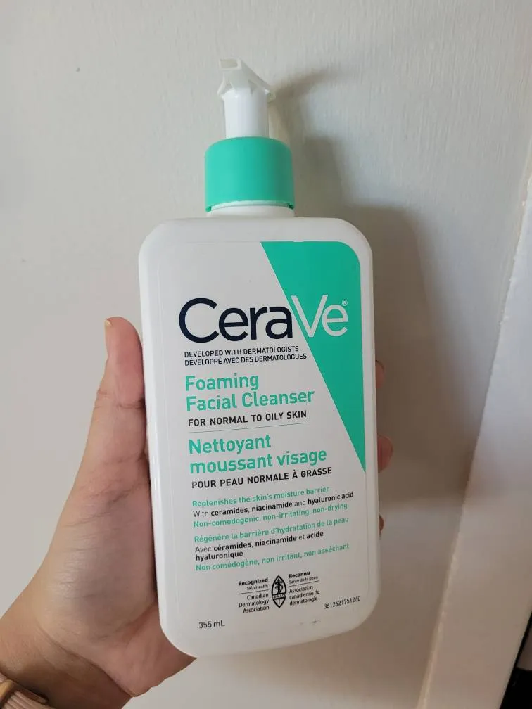 CeraVE foaming Faciail Cleanser- Normal To Oily skin photo 1