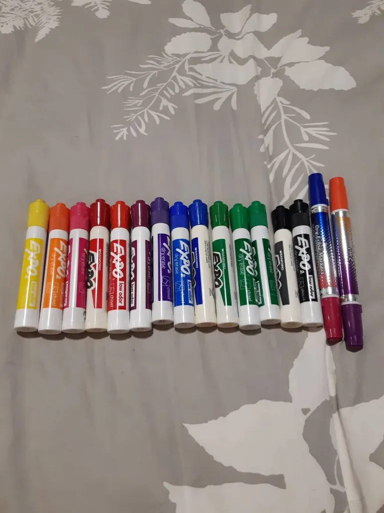 Dry Erase Markers photo 1