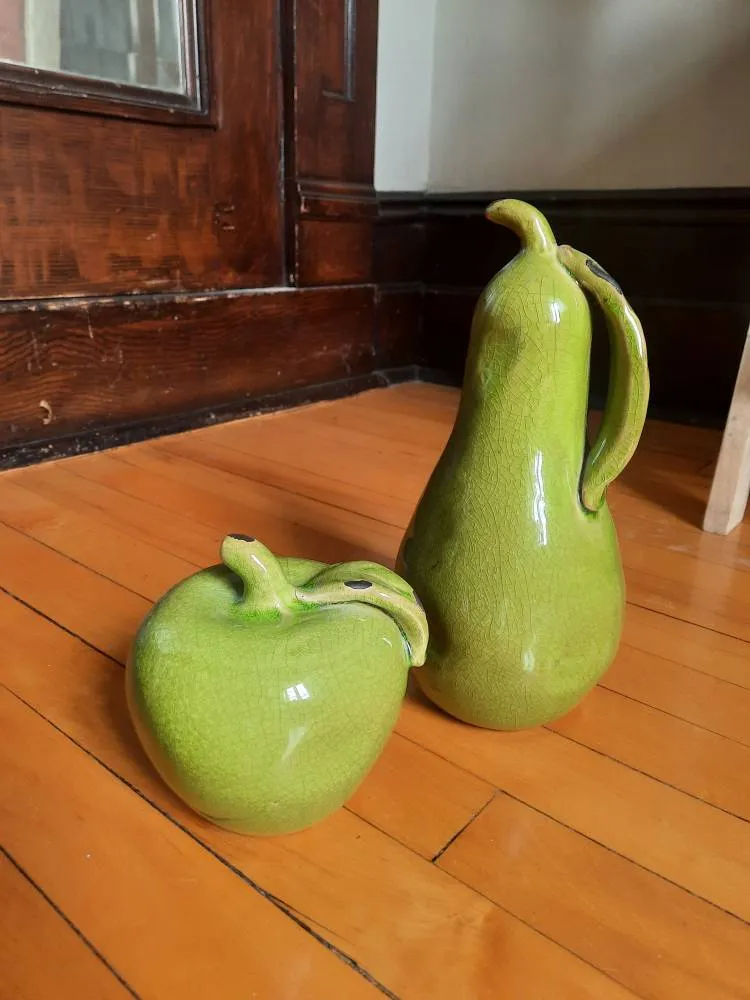 Decorative ceramic pear and apple photo 1