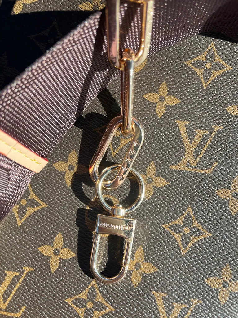 LV Louis Vuitton Chain “EDGE” BNWT photo 1