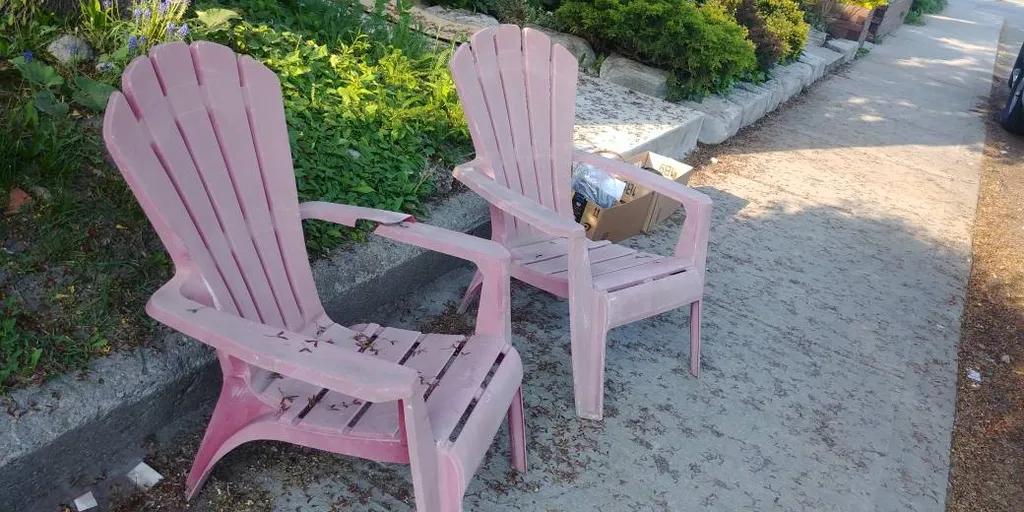 Free Stuff On The Curb! photo 1