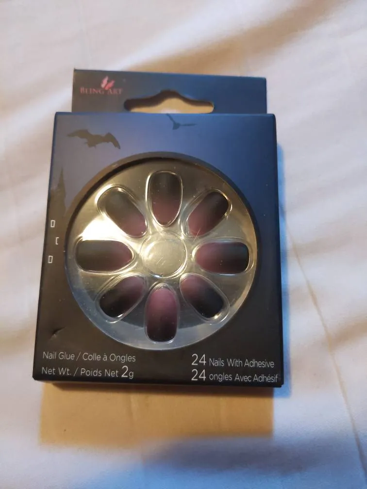 Press On Nails photo 1