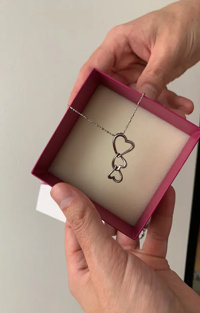 BNIB Bitter Sweet 925 Sterling Silver Dangling Hearts Necklace photo 1