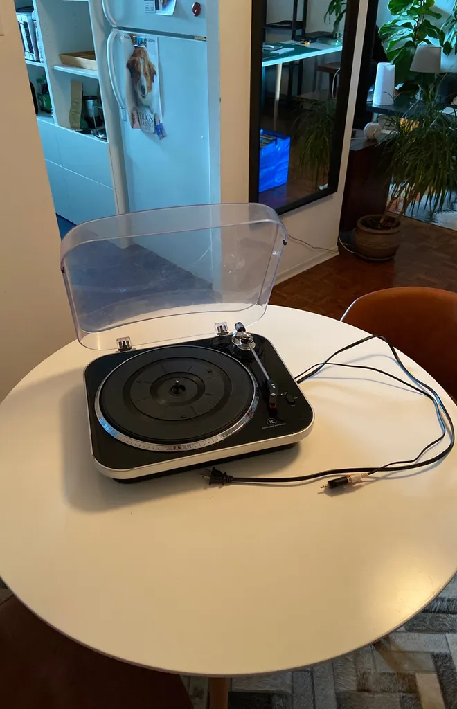 Record Player photo 1