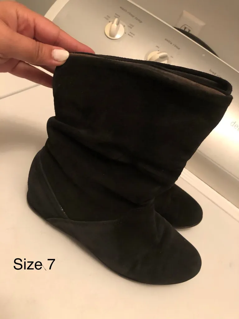 Waterproof Cougar Boots Size 7 photo 1