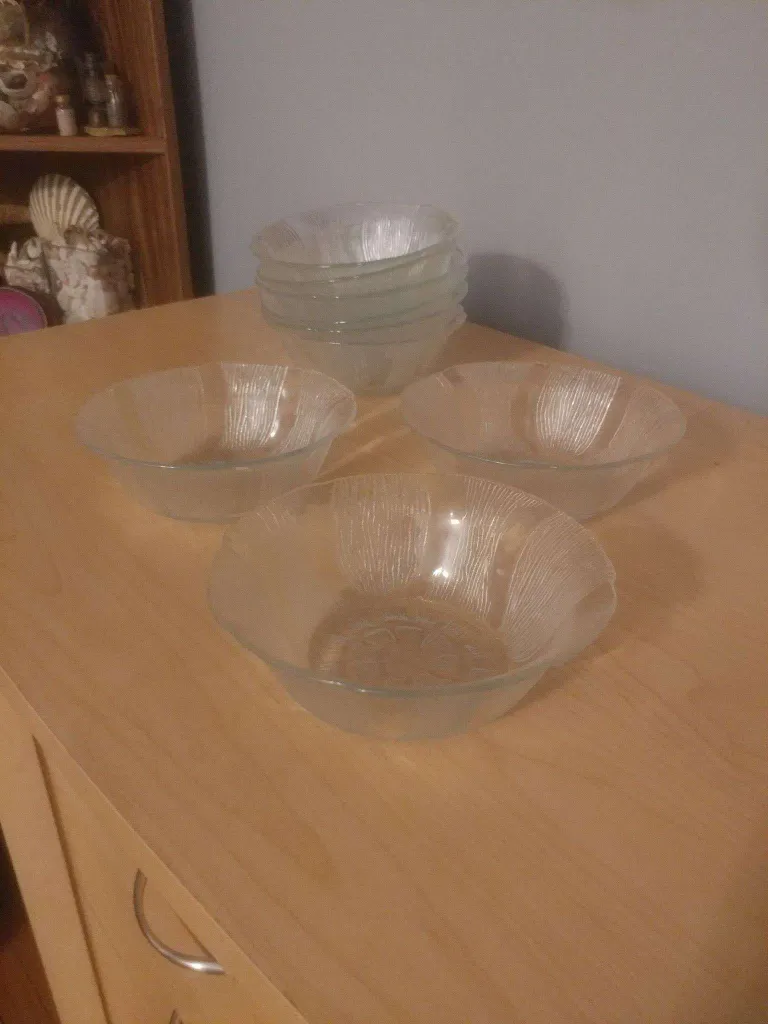 Glass bowls photo 1
